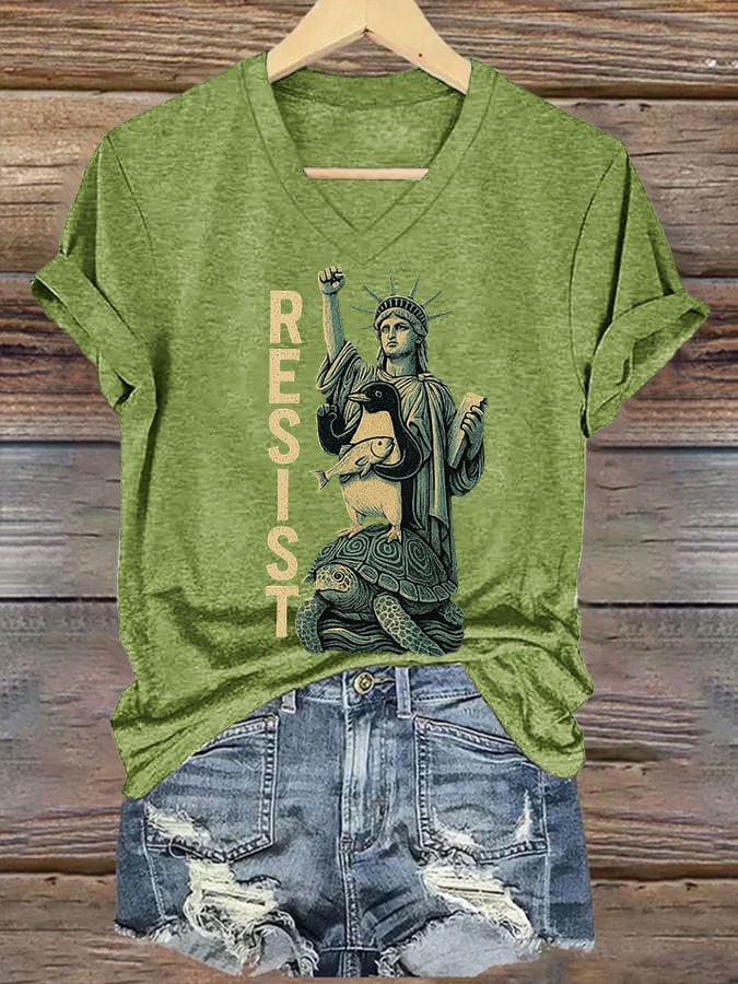 🔥Buy 3 Get 15% Off🔥Women's Penguins Flippers Up Printed V Neck T-shirt