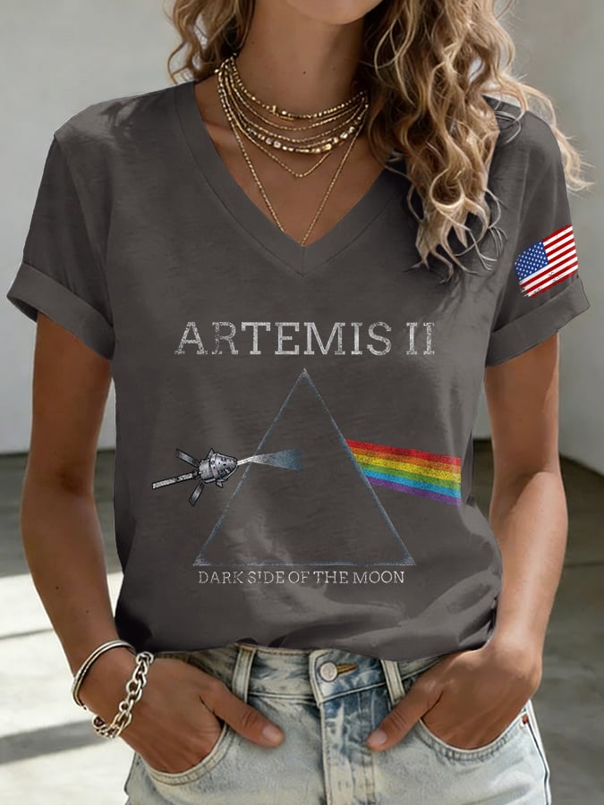V-Neck Retro Artemis II Dark Side Of The Moon Print T-Shirt