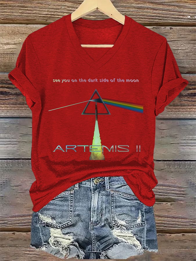 V-Neck Retro Artemis II See You On The Dark Side Of The Moon Print T-Shirt