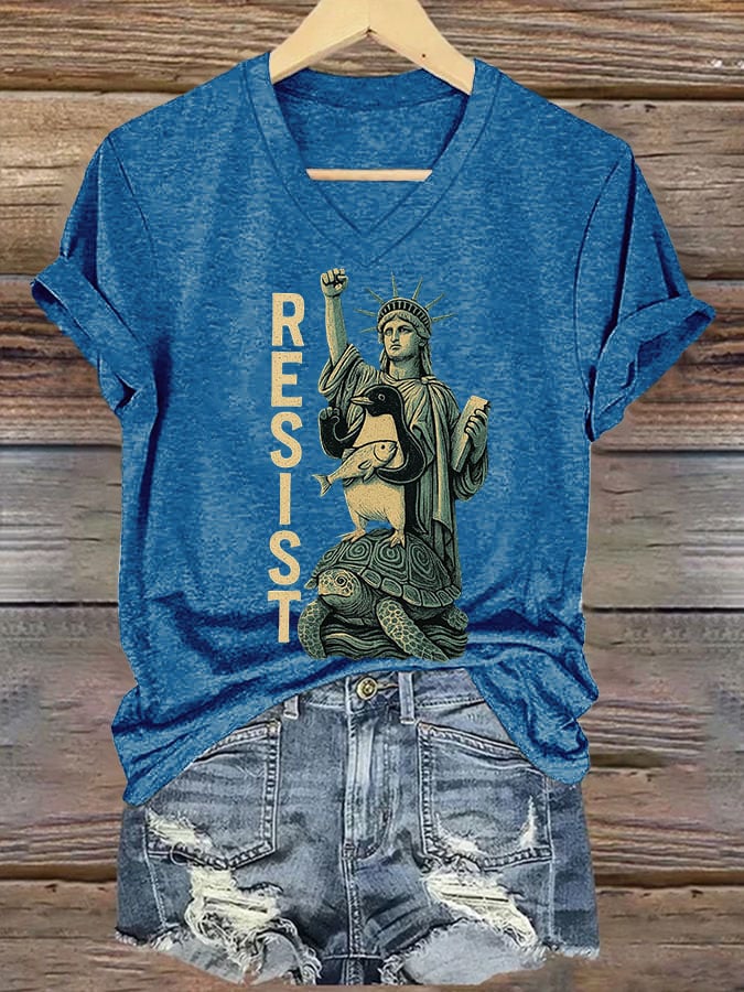 🔥Buy 3 Get 15% Off🔥Women's Penguins Flippers Up Printed V Neck T-shirt